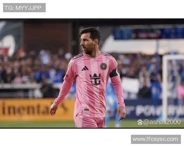 球星自拍足球视频挑战技术极限展现个人风采震撼粉丝 球星自拍足球视频挑战技术极限展现个人风采震撼粉丝