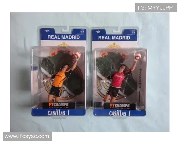 皇家马德里足球明星人偶套装精美还原球员风采纪念收藏品 皇家马德里足球明星人偶套装精美还原球员风采纪念收藏品